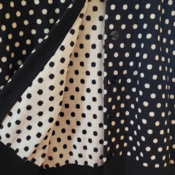 Black and white cardigan sweater - Picture 3 of 3